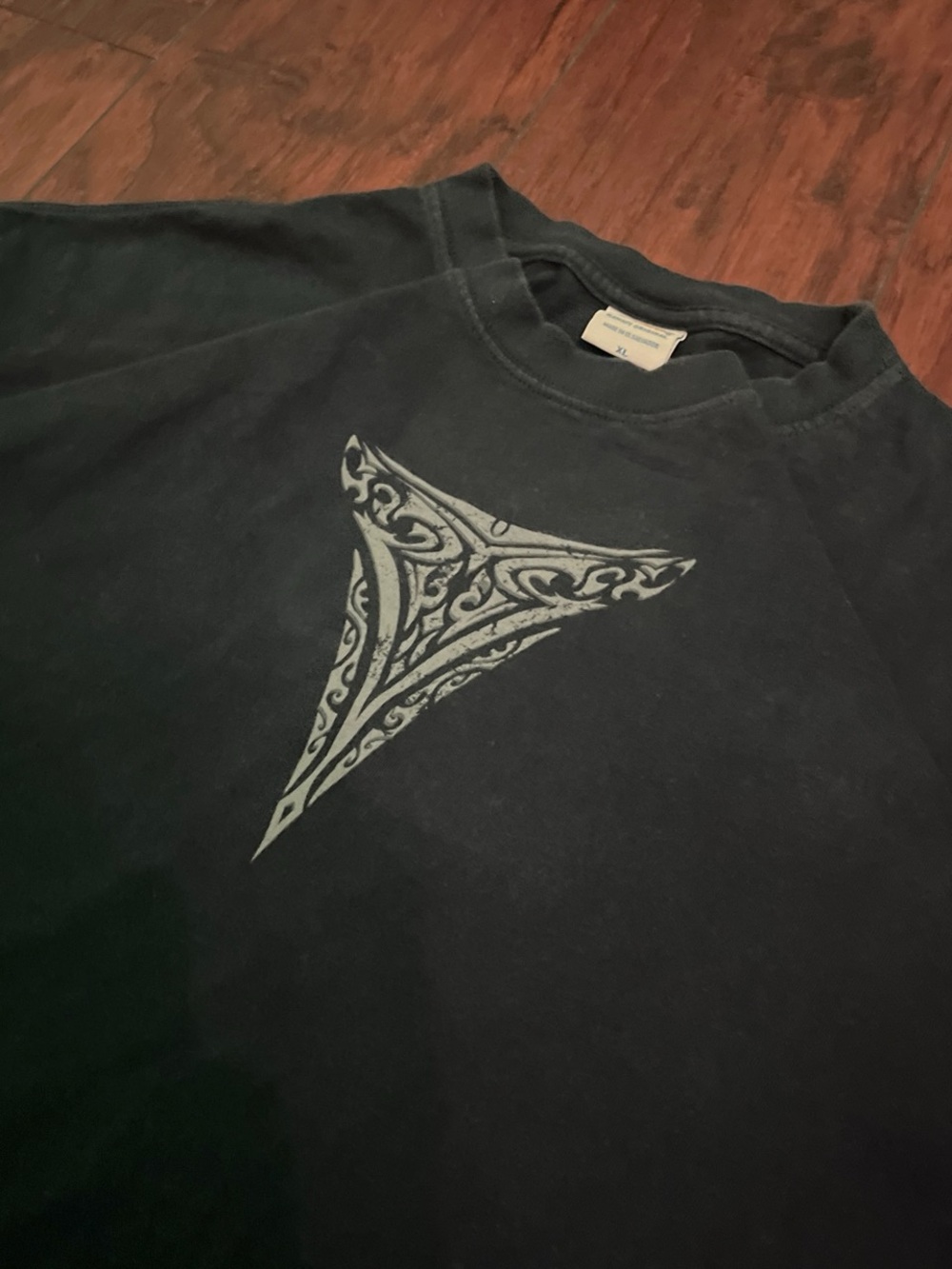 Men’s Black Short-Sleeve Tee with Silver Tribal Graphic